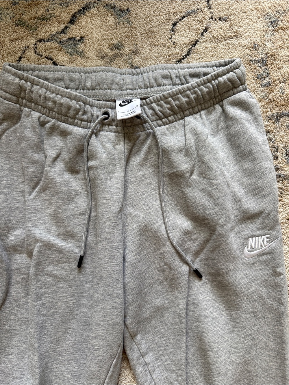 Women’s Nike Essential Sweatpants